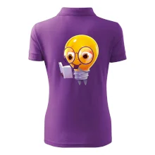 Žiarovka premýšľa nad knihou