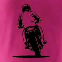 Motorkář na zádech - silnice