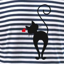 Zamilovaná mačka zozadu