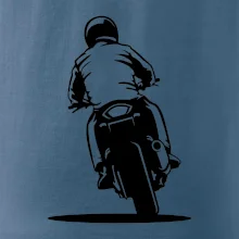 Motorkář na zádech - silnice