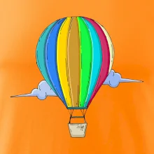 Teplovzdušný balón v oblakoch