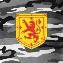 Škótsky lev na hrudi