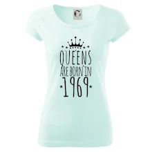 Queens are born in 1969