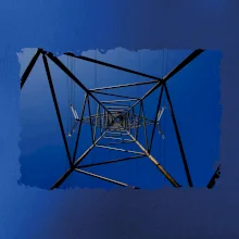 Stožiar vysokého napätia zospodu