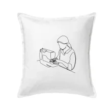 Krajčírka a šijací stroj jedným ťahom