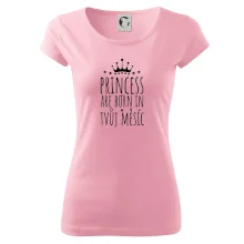 Princesses are born in (Vlastný nápis mesiac narodenia)