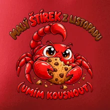 Malý listopadový štírek chrání čokoládovou sušenku