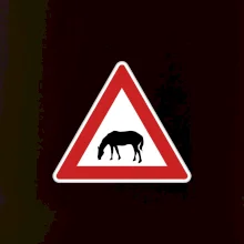 Dopravná značka - Pozor pasúci sa kôň