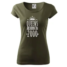 Queens are born in 2000