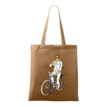 Gentleman na bicykli s pivom