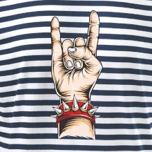 Rocková ruka s náramkom