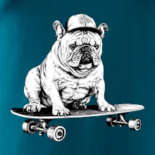 Čiernobiely buldog na skateboarde