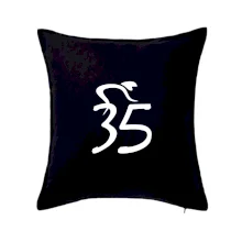 Cyklista oslavuje tridsaťpäťku (35)