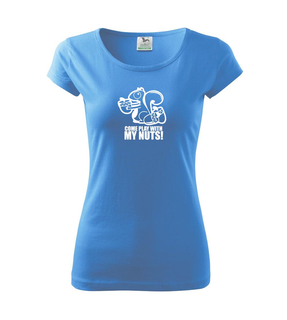 Veverka - Play with my nuts Veverka - Play with my nuts