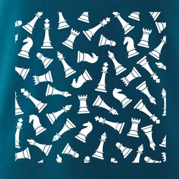 Šachové figúrky vo štvorci