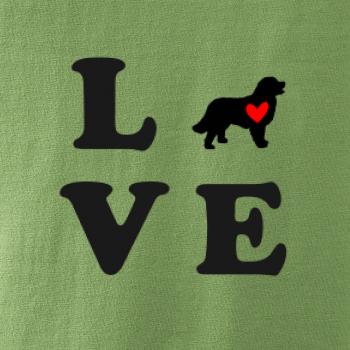 Bernský salašnícky pes love