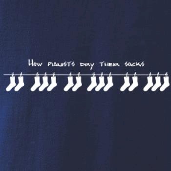 How pianists dry their socks