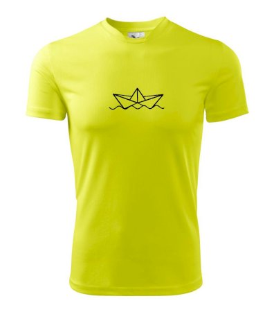Papierová loďka na vode