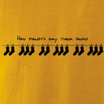 How pianists dry their socks