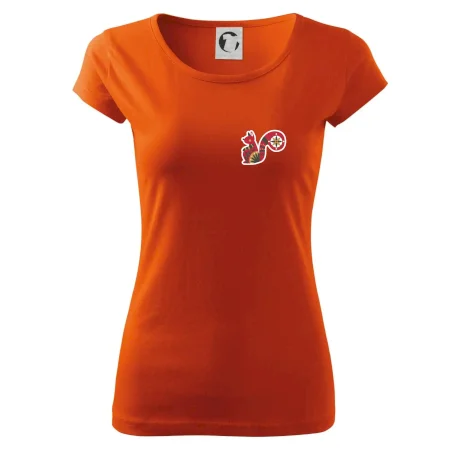 Folklór na prsníku veverička