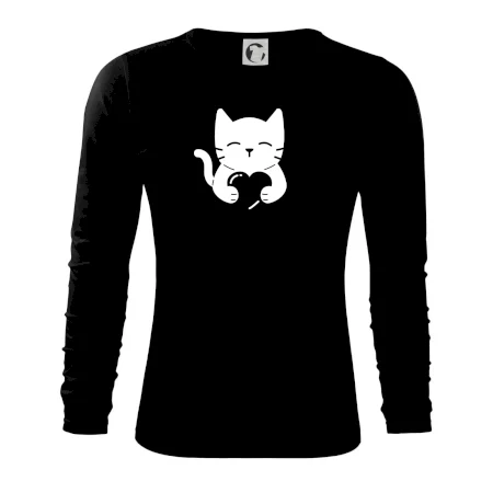 Mačka drží srdce