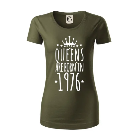 Queens are born in 1976