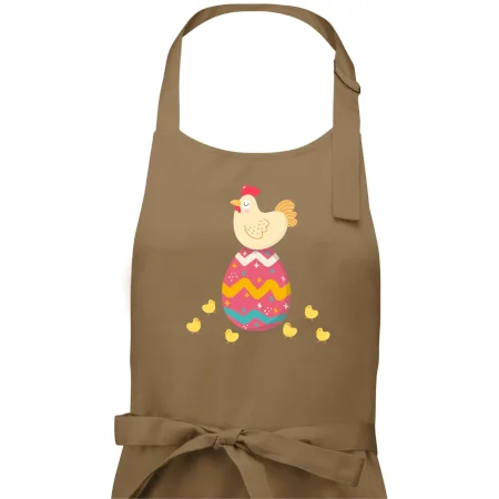 Sliepka sediaca na veľkonočnom vajci