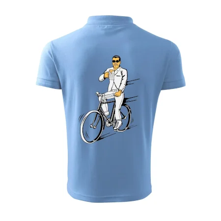 Gentleman na bicykli s pivom