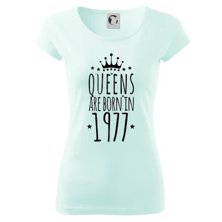 Queens are born in 1978