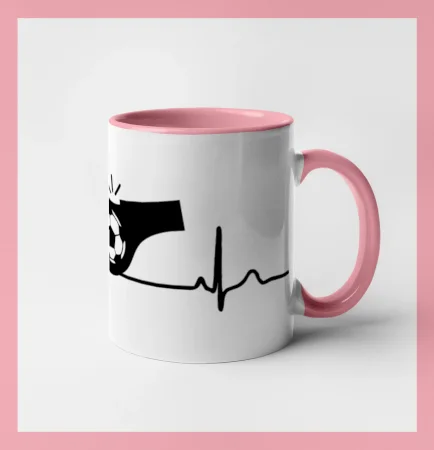 EKG futbal rozhodca a píšťalka