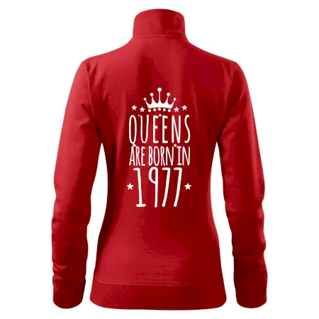 Queens are born in 1977
