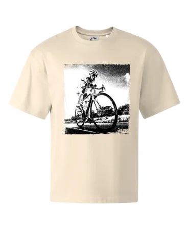 Cyklista čiernobiela cesta