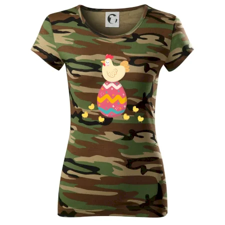 Sliepka sediaca na veľkonočnom vajci