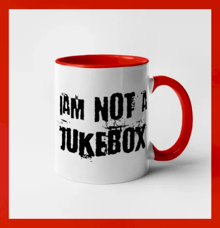 Iam not a jukebox - na prsiach