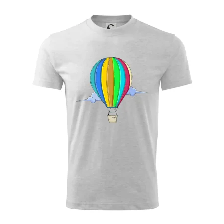 Teplovzdušný balón v oblakoch