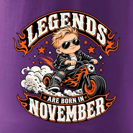 Legendy se rodí v listopadu malý motorkář na odrážedle