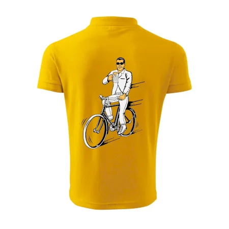 Gentleman na bicykli s pivom