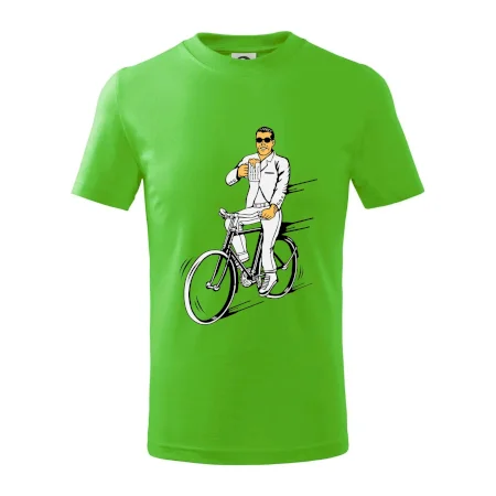 Gentleman na bicykli s pivom