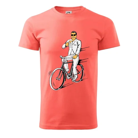 Gentleman na bicykli s pivom