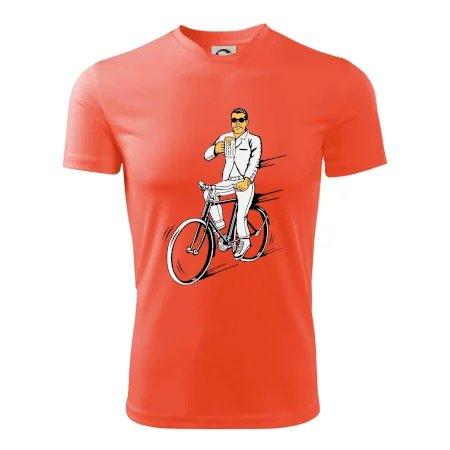 Gentleman na bicykli s pivom