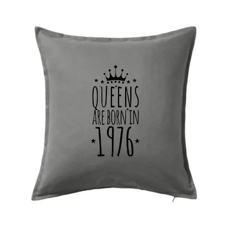 Queens are born in 1976