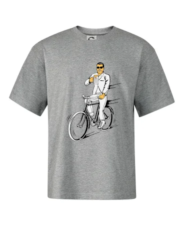 Gentleman na bicykli s pivom