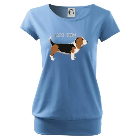 Basset hound pes s nápisom