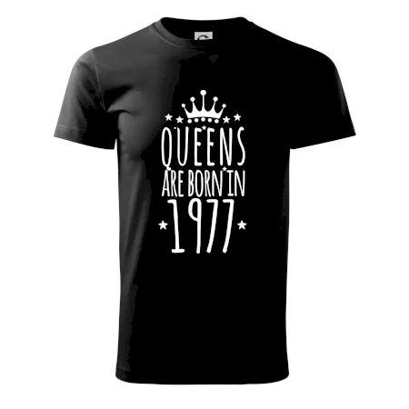 Queens are born in 1977