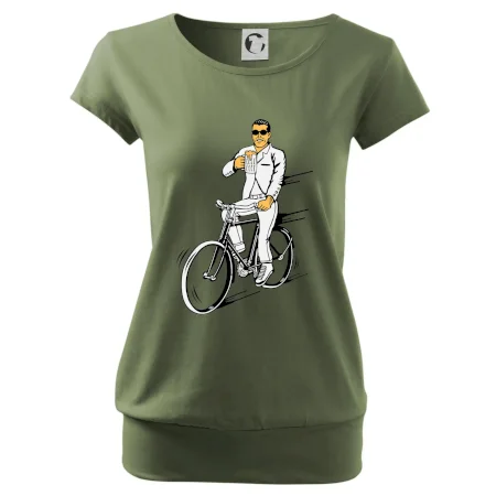 Gentleman na bicykli s pivom