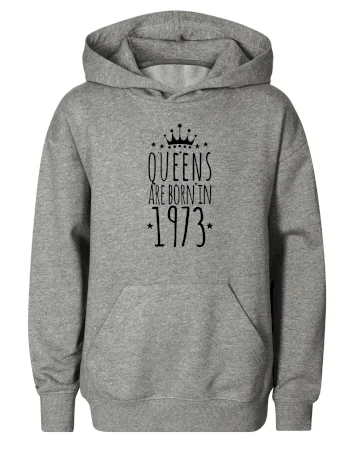 Queens are born in 1973