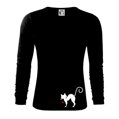 Zamilovaná mačka prehnutá