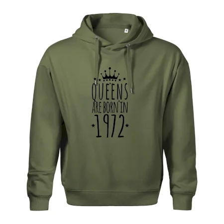 Queens are born in 1972