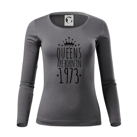 Queens are born in 1973