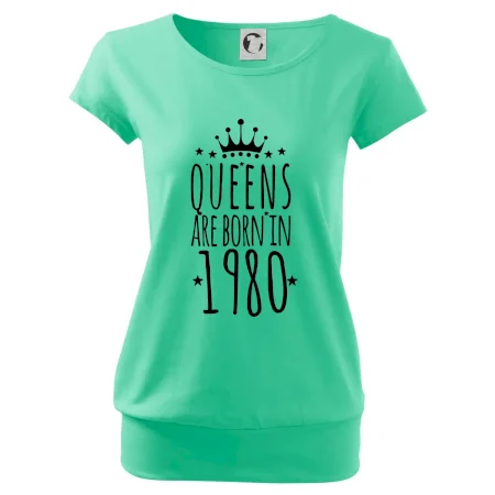 Queens are born in 1980